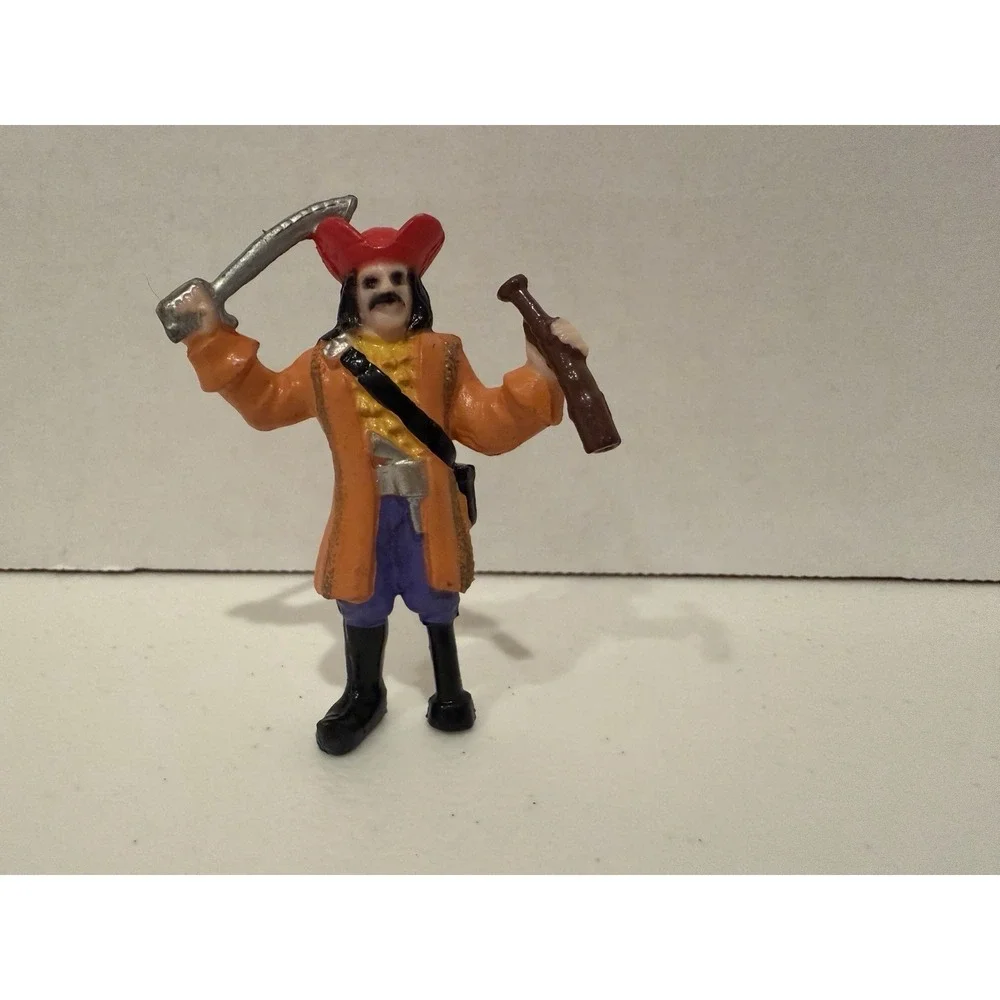 Pirate PVC Figure Sword Bottle 3.5 Inch Toy Pirate Captain‎ Action Figure